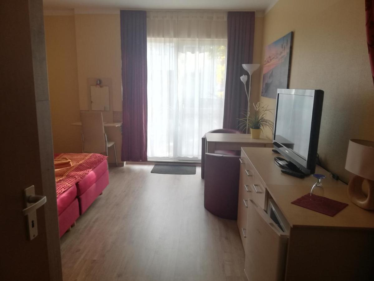 Pension Fuerst Borwin Markgrafenheide Bagian luar foto